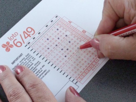 Marele premiu la jocul Loto 6/49 este de 500.000 lei
